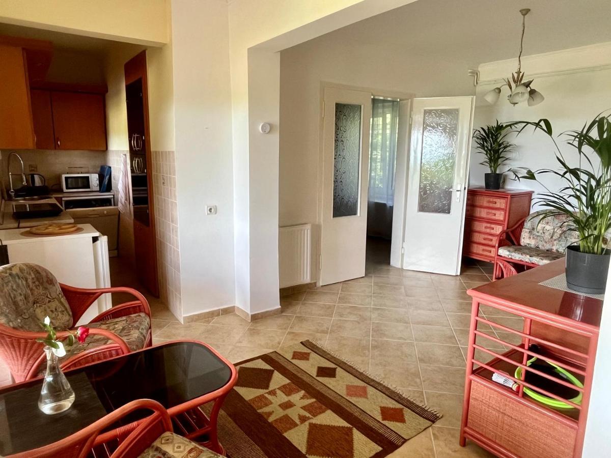 Casa Di Bianca - Koezvetlen Vizparti Nyaralo Apartment Siófok Exterior foto