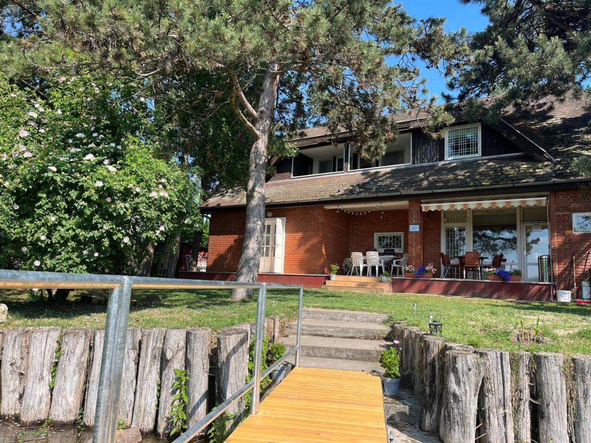 Casa Di Bianca - Koezvetlen Vizparti Nyaralo Apartment Siófok Exterior foto
