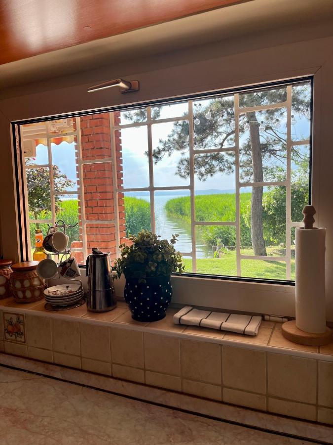 Casa Di Bianca - Koezvetlen Vizparti Nyaralo Apartment Siófok Exterior foto