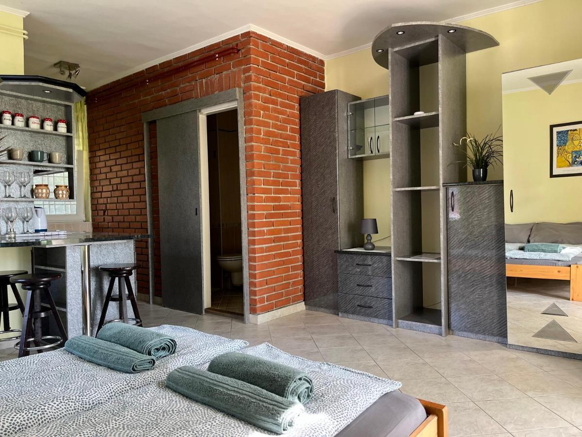 Casa Di Bianca - Koezvetlen Vizparti Nyaralo Apartment Siófok Exterior foto